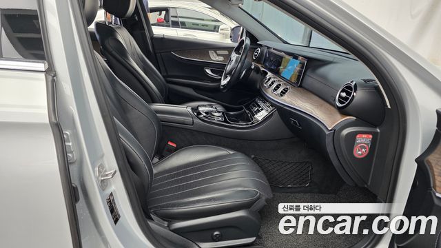 Mercedes-Benz E-Class E300 Exclusive