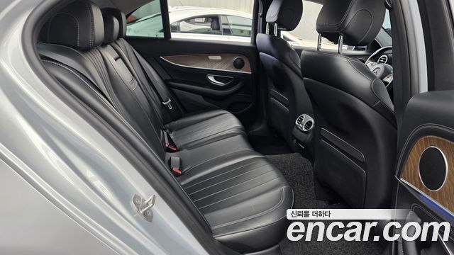 Mercedes-Benz E-Class E300 Exclusive
