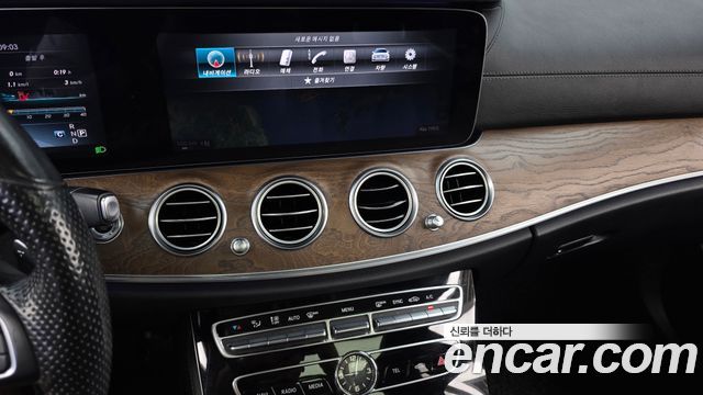 Mercedes-Benz E-Class E300 Exclusive