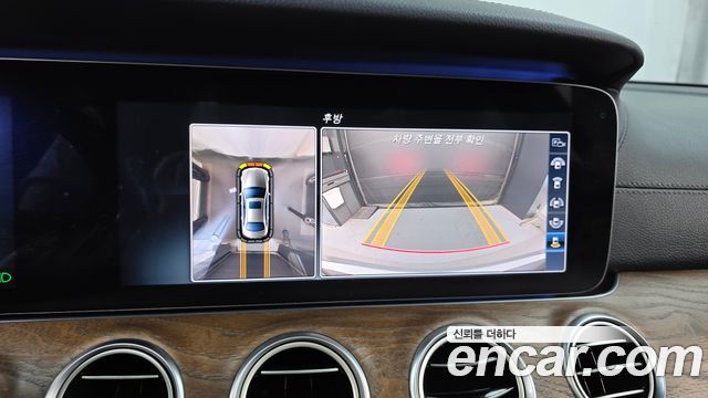 Mercedes-Benz E-Class E300 Exclusive