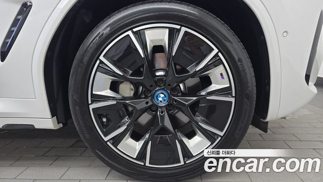 BMW iX3 M Sports