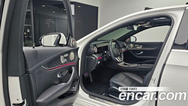 Mercedes-Benz E-Class E350 4MATIC AMG Line