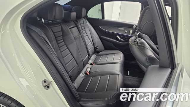 Mercedes-Benz E-Class E350 4MATIC AMG Line