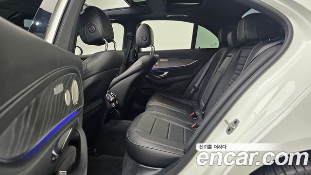 Mercedes-Benz E-Class E350 4MATIC AMG Line