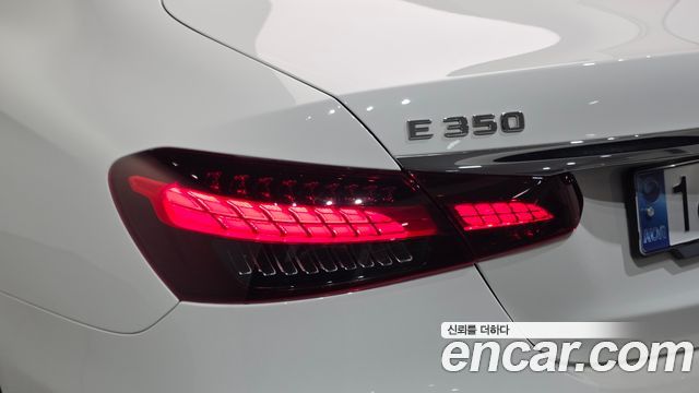 Mercedes-Benz E-Class E350 4MATIC AMG Line