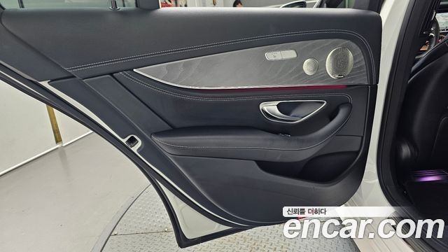 Mercedes-Benz E-Class E350 4MATIC AMG Line