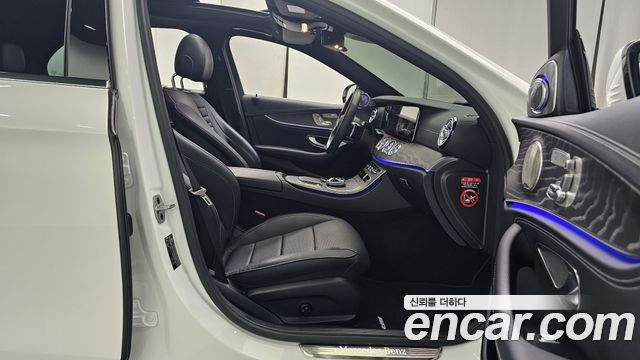Mercedes-Benz E-Class E350 4MATIC AMG Line