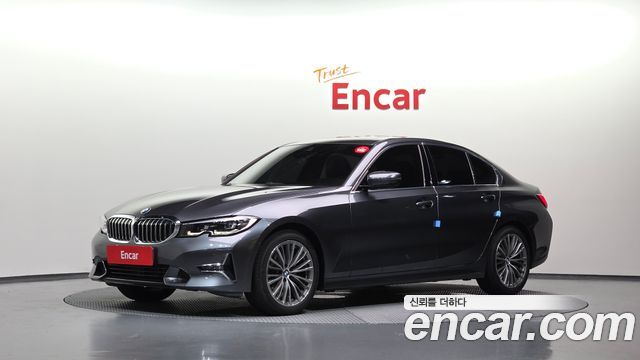 BMW 3-Series 320i Luxury