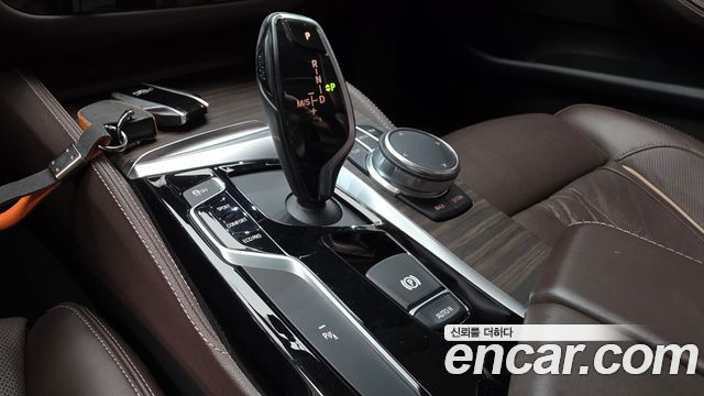 BMW 5-Series 520d Luxury Plus