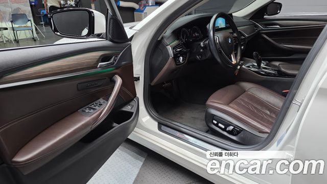 BMW 5-Series 520d Luxury Plus
