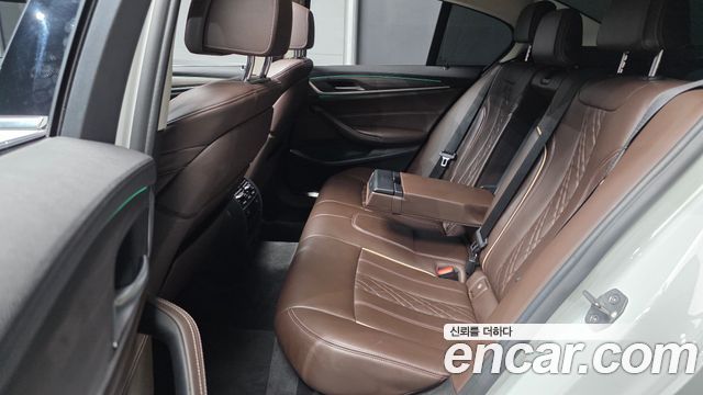 BMW 5-Series 520d Luxury Plus