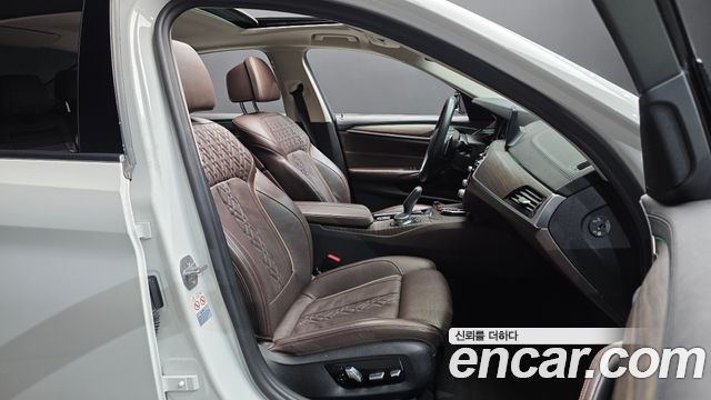 BMW 5-Series 520d Luxury Plus