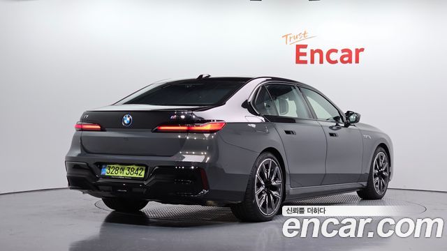 BMW i7 M70 xDrive M Performance