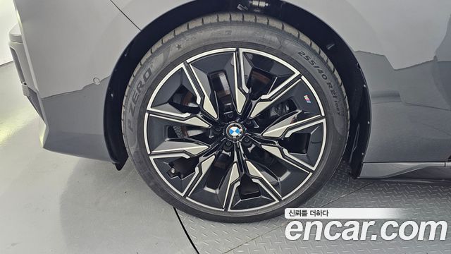 BMW i7 M70 xDrive M Performance