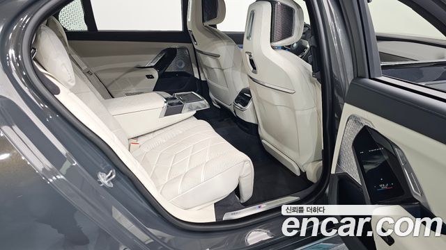 BMW i7 M70 xDrive M Performance