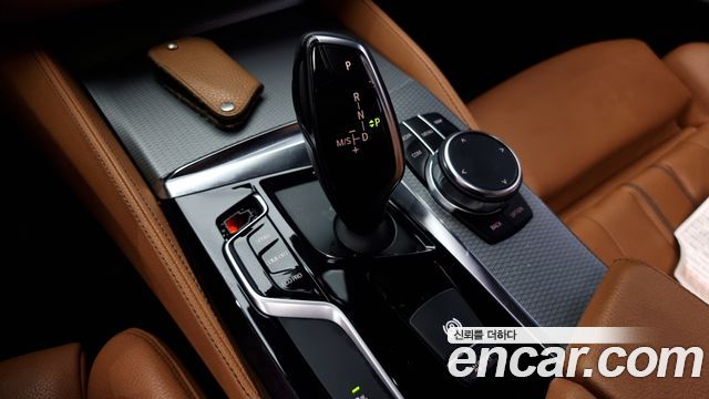 BMW 5-Series 530i xDrive M Sport Package