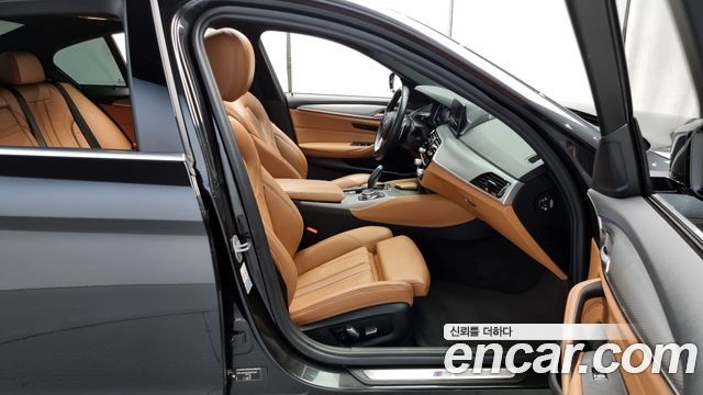 BMW 5-Series 530i xDrive M Sport Package