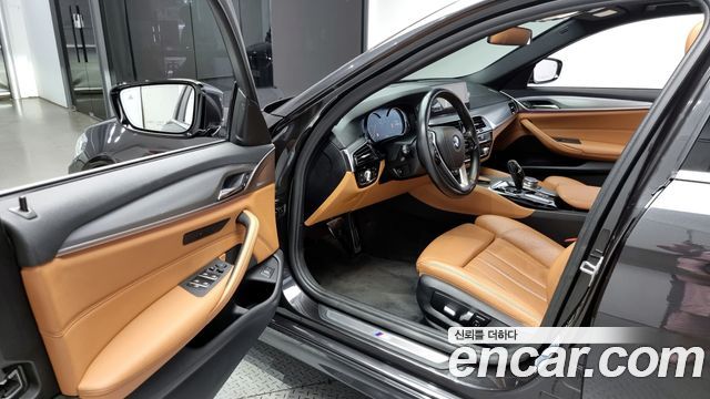 BMW 5-Series 530i xDrive M Sport Package