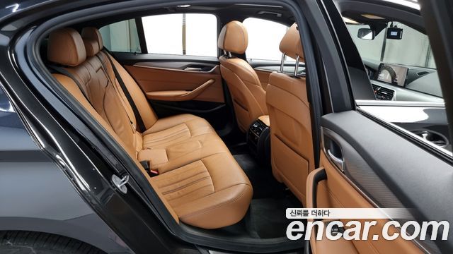 BMW 5-Series 530i xDrive M Sport Package