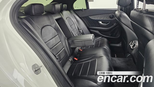 Mercedes-Benz C-Class C200 AMG Line