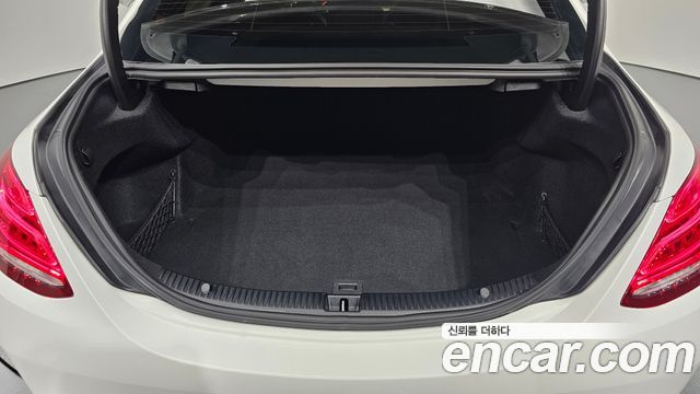 Mercedes-Benz C-Class C200 AMG Line