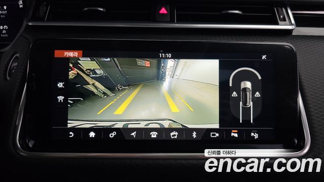 Land Rover Range Rover Velar 2.0 D240 SE