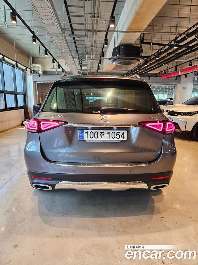 Mercedes-Benz GLE-Class GLE300d 4MATIC