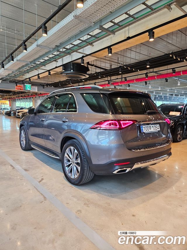 Mercedes-Benz GLE-Class GLE300d 4MATIC