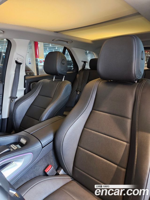 Mercedes-Benz GLE-Class GLE300d 4MATIC