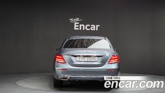 Mercedes-Benz E-Class E300 AV Intelligent Drive