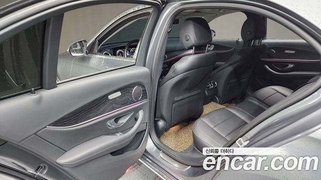 Mercedes-Benz E-Class E300 AV Intelligent Drive