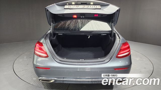 Mercedes-Benz E-Class E300 AV Intelligent Drive