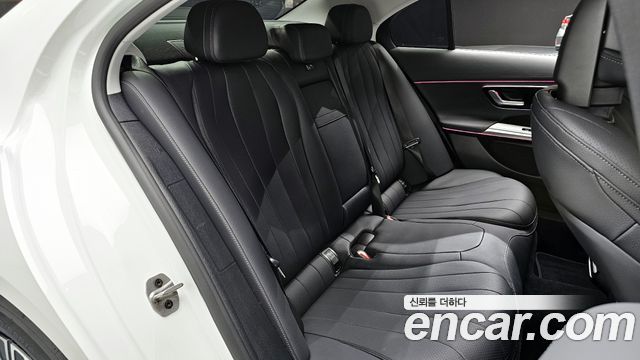 Mercedes-Benz E-Class E200 Avantgarde