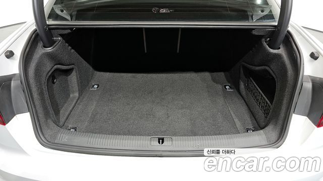 Audi A4 40 TFSI Premium