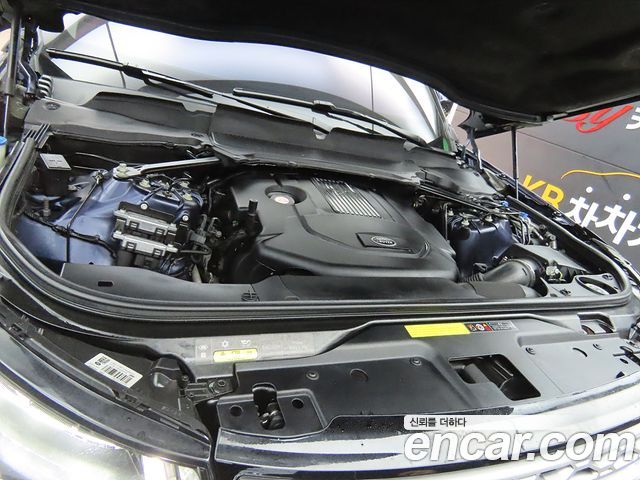 Land Rover Discovery 3.0 TD6 HSE Luxury