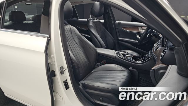 Mercedes-Benz E-Class E220d 4MATIC Exclusive