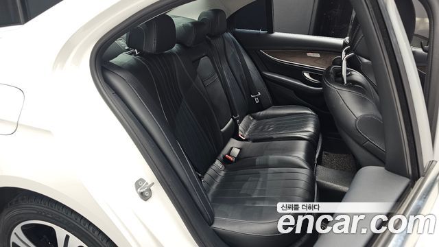 Mercedes-Benz E-Class E220d 4MATIC Exclusive