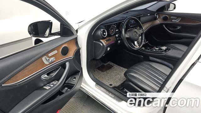 Mercedes-Benz E-Class E220d 4MATIC Exclusive