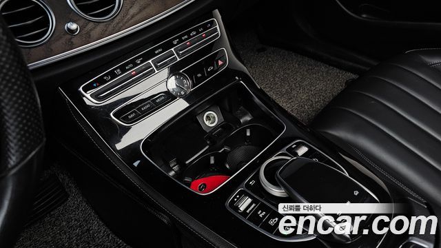 Mercedes-Benz E-Class E220d 4MATIC Exclusive