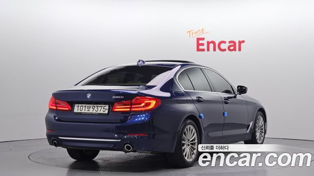 BMW 5-Series 520i Luxury