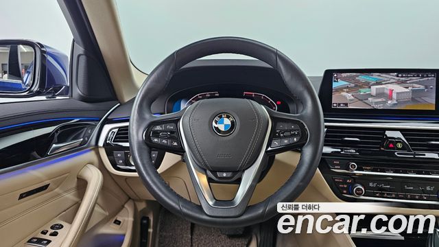 BMW 5-Series 520i Luxury