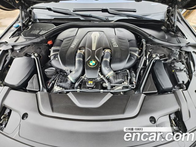 BMW 7-Series 750Li xDrive Premium