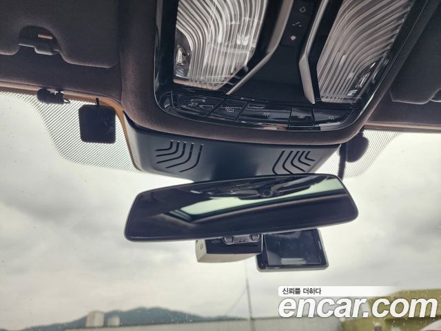 BMW 7-Series 750Li xDrive Premium
