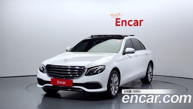 Mercedes-Benz E-Class E300 4MATIC Exclusive