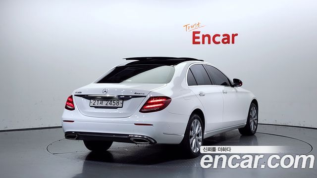 Mercedes-Benz E-Class E300 4MATIC Exclusive