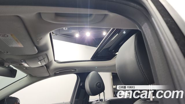 Mercedes-Benz E-Class E300 4MATIC Exclusive