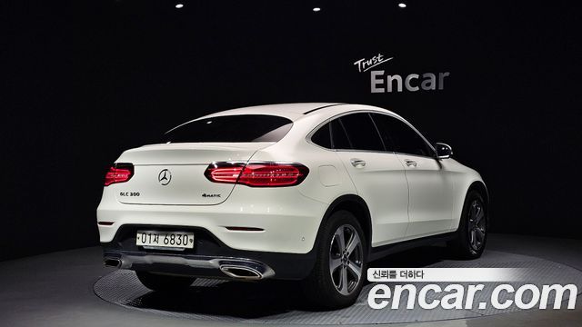 Mercedes-Benz GLC-Class GCL300 4MATIC Coupe
