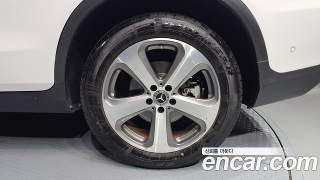 Mercedes-Benz GLC-Class GCL300 4MATIC Coupe
