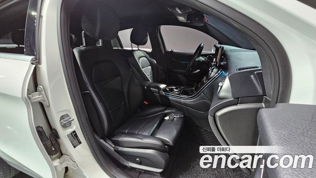 Mercedes-Benz GLC-Class GCL300 4MATIC Coupe