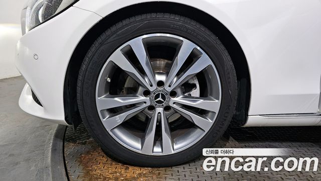 Mercedes-Benz C-Class C200 Avantgarde